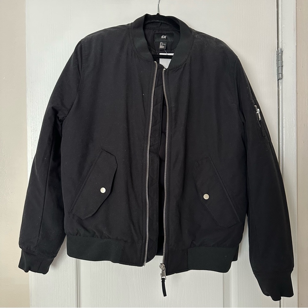 H&M men’s black bomber jacket